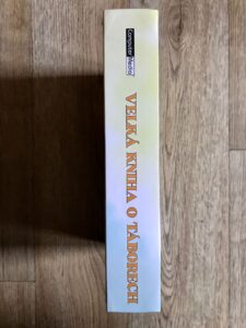 Velká kniha o táborech - boční strana